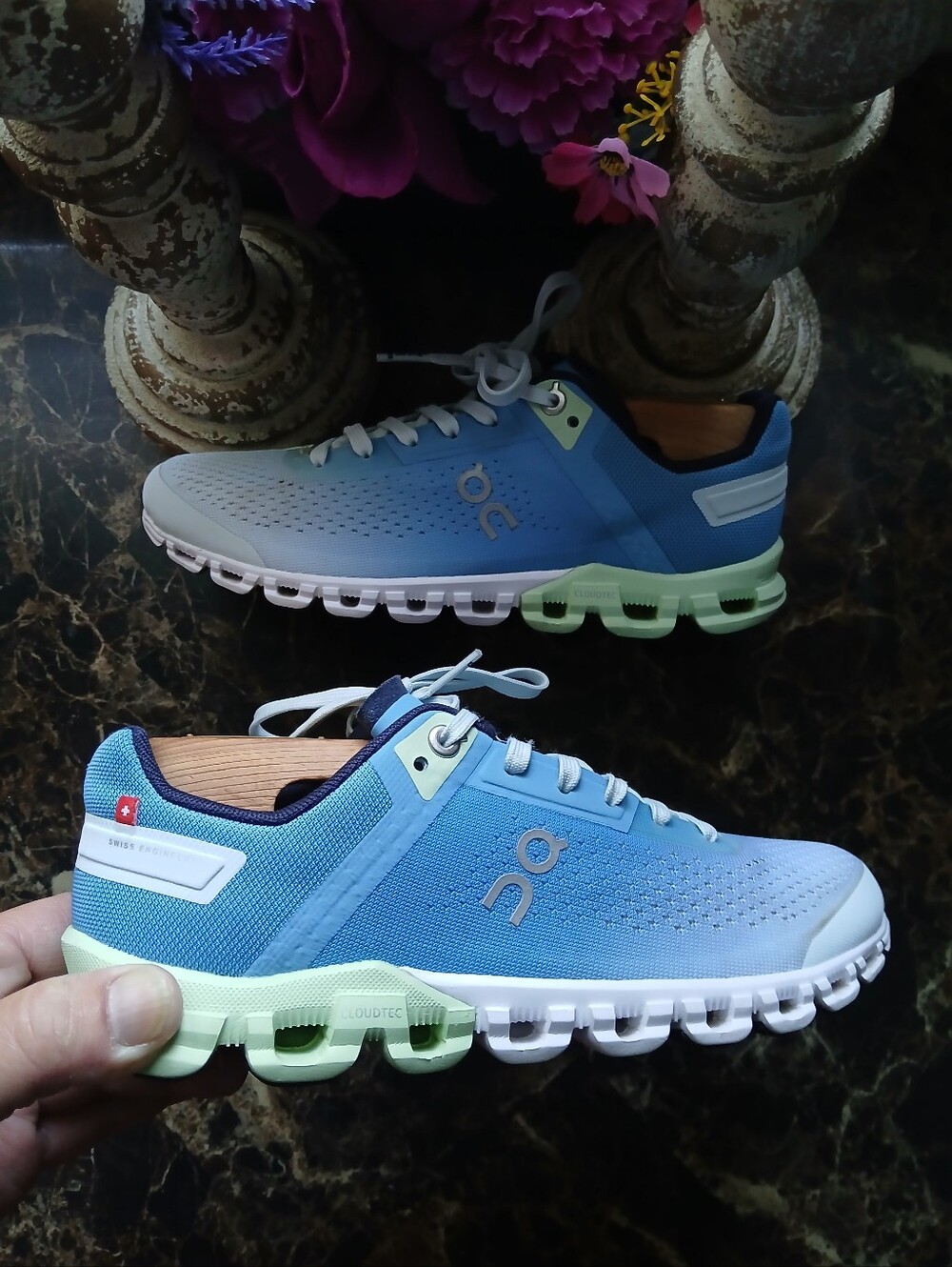 On CloudFlow 3 Athletic/Lifestyle Medical Field Shoes Size 6.5 for Women